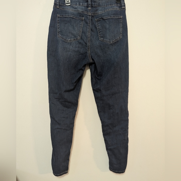 Distressed Straight Leg Jeans - Picture 2 of 5